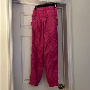 FREE PEOPLE Movement hot pink pants. Size Small